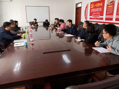 8155b16c2f414b66bd36ff32b25b99d0.jpg 在山西农业大学英国365集团官网进行座谈交流.jpg