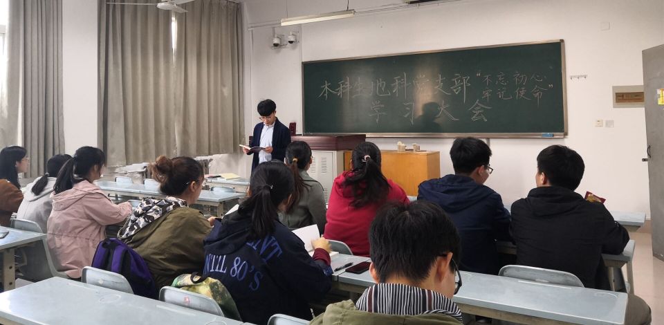 e81ab5ce898c447ba3519f605d033772.jpg e81ab5ce898c447ba3519f605d033772.jpg