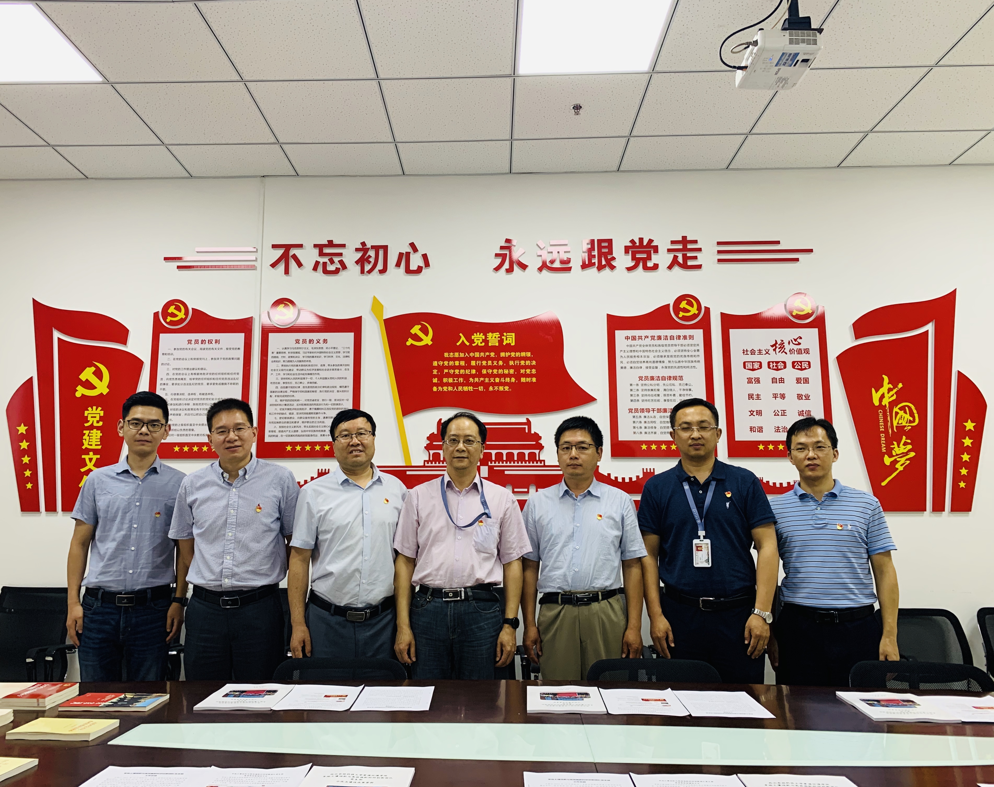 a165852074714c3598e3028932fda12c.jpg a165852074714c3598e3028932fda12c.jpg