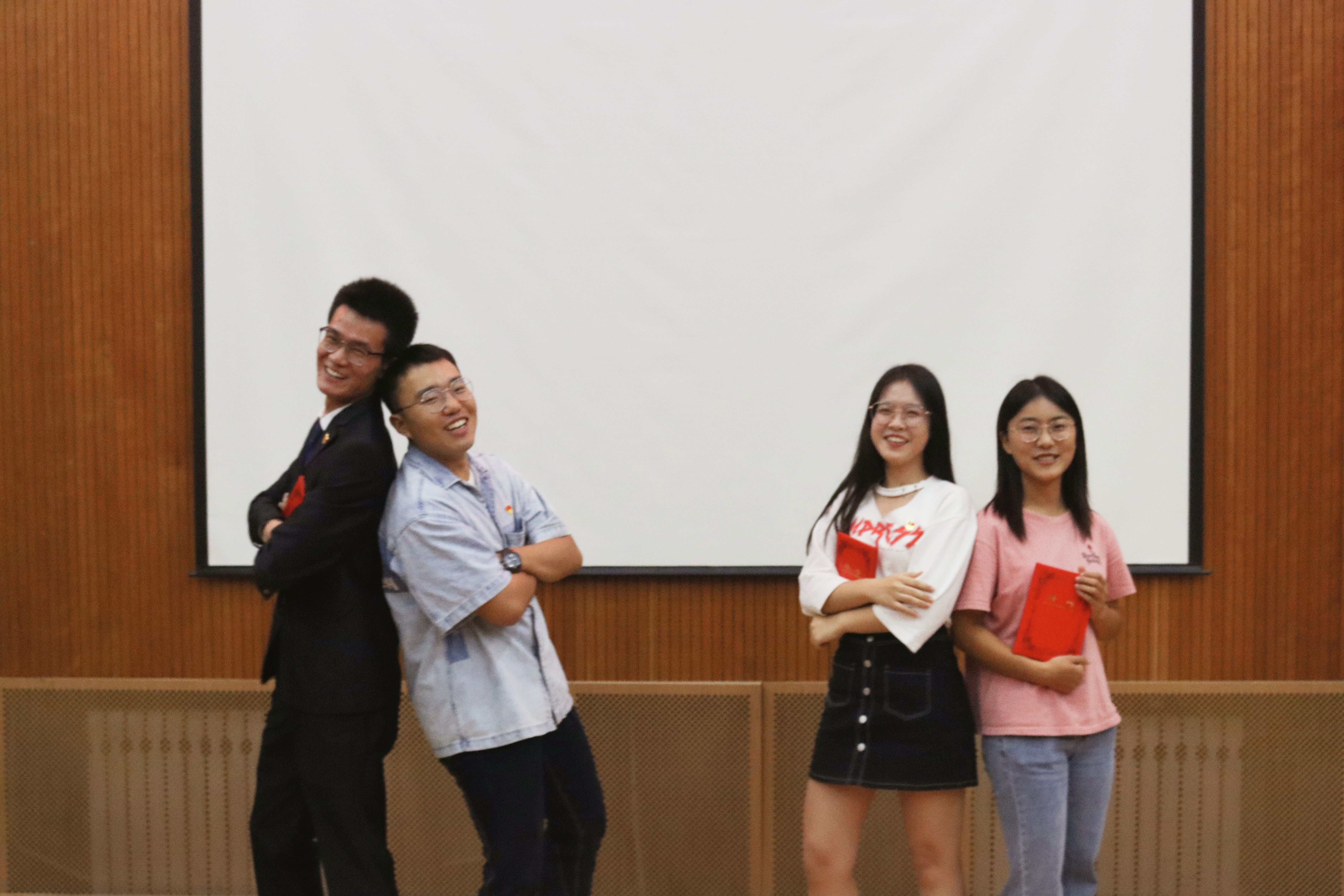 68ee2d18400b42deaa016c04b5868554.jpg 68ee2d18400b42deaa016c04b5868554.jpg