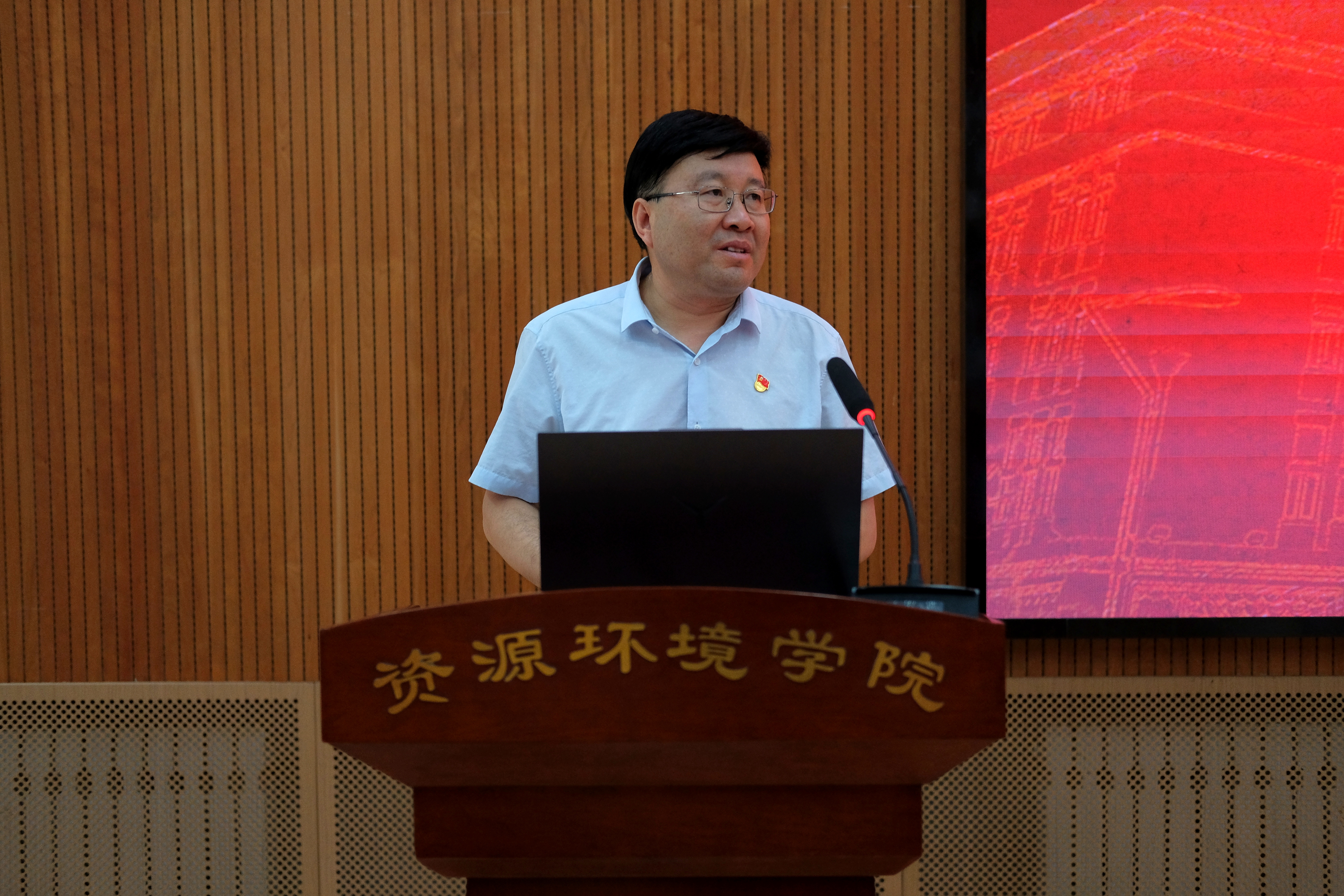 8872525f32b84819b48e61f79c770b44.jpg 8872525f32b84819b48e61f79c770b44.jpg