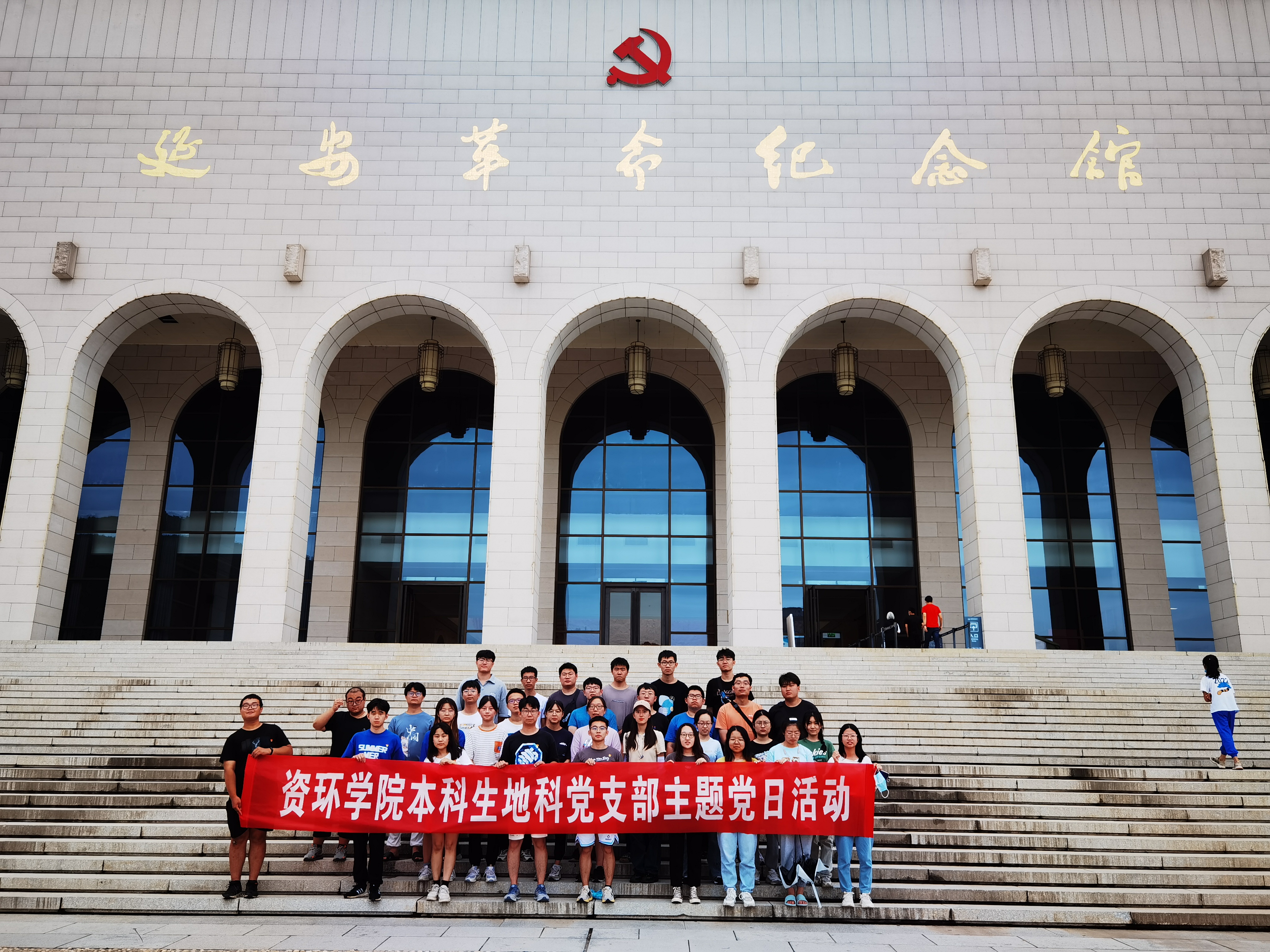 71bd86a52a3d4231b572d03219903176.jpg 71bd86a52a3d4231b572d03219903176.jpg