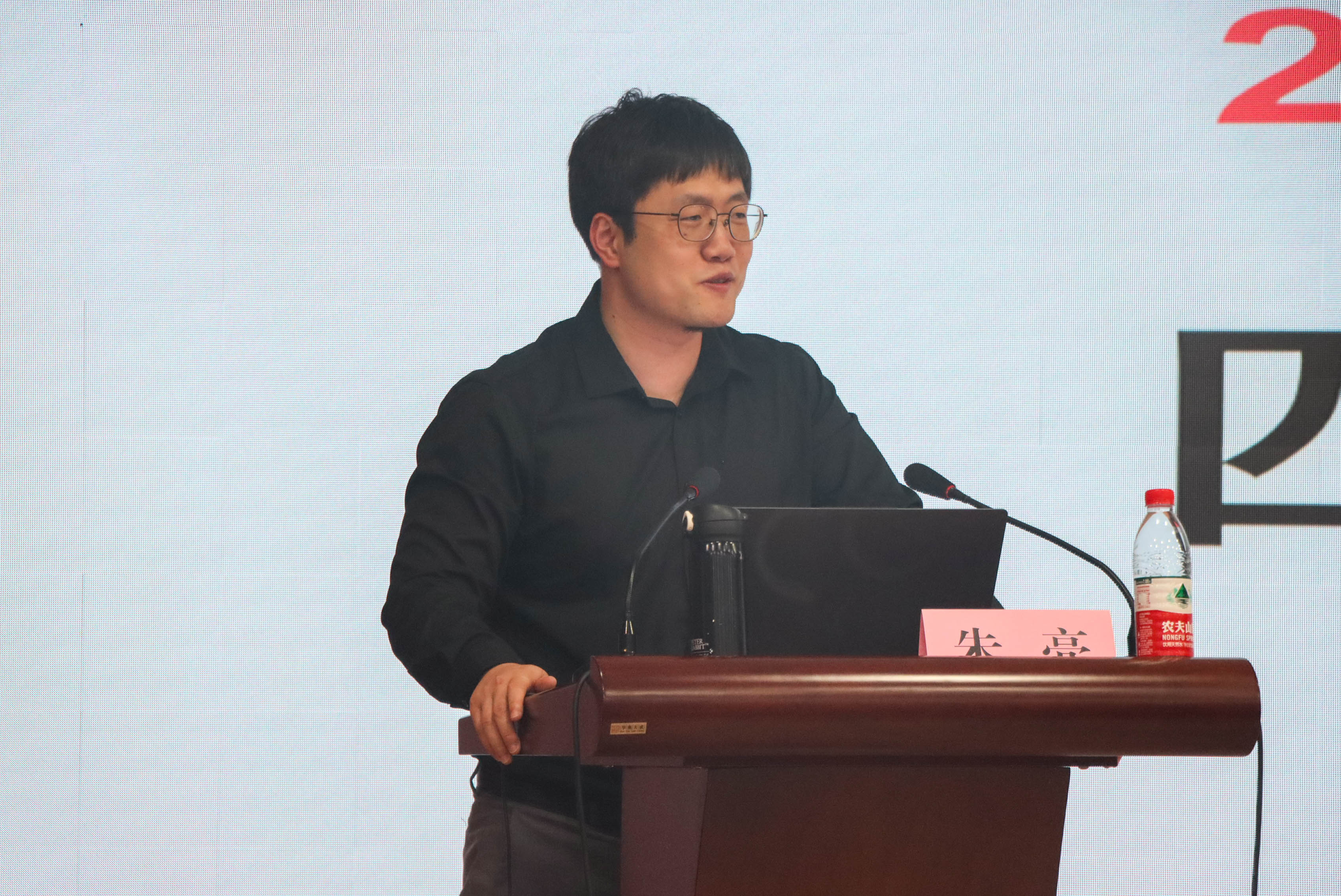 b695eb0e538742ce8b263d1acef03866.jpg b695eb0e538742ce8b263d1acef03866.jpg